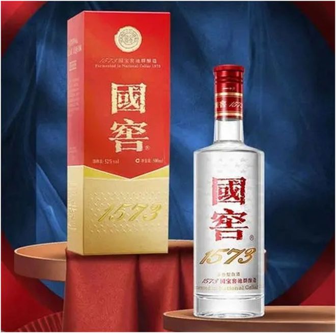 emc易倍：送礼不知道选什么酒？不要只知“茅五剑”这4款酒好喝又有面儿(图1)